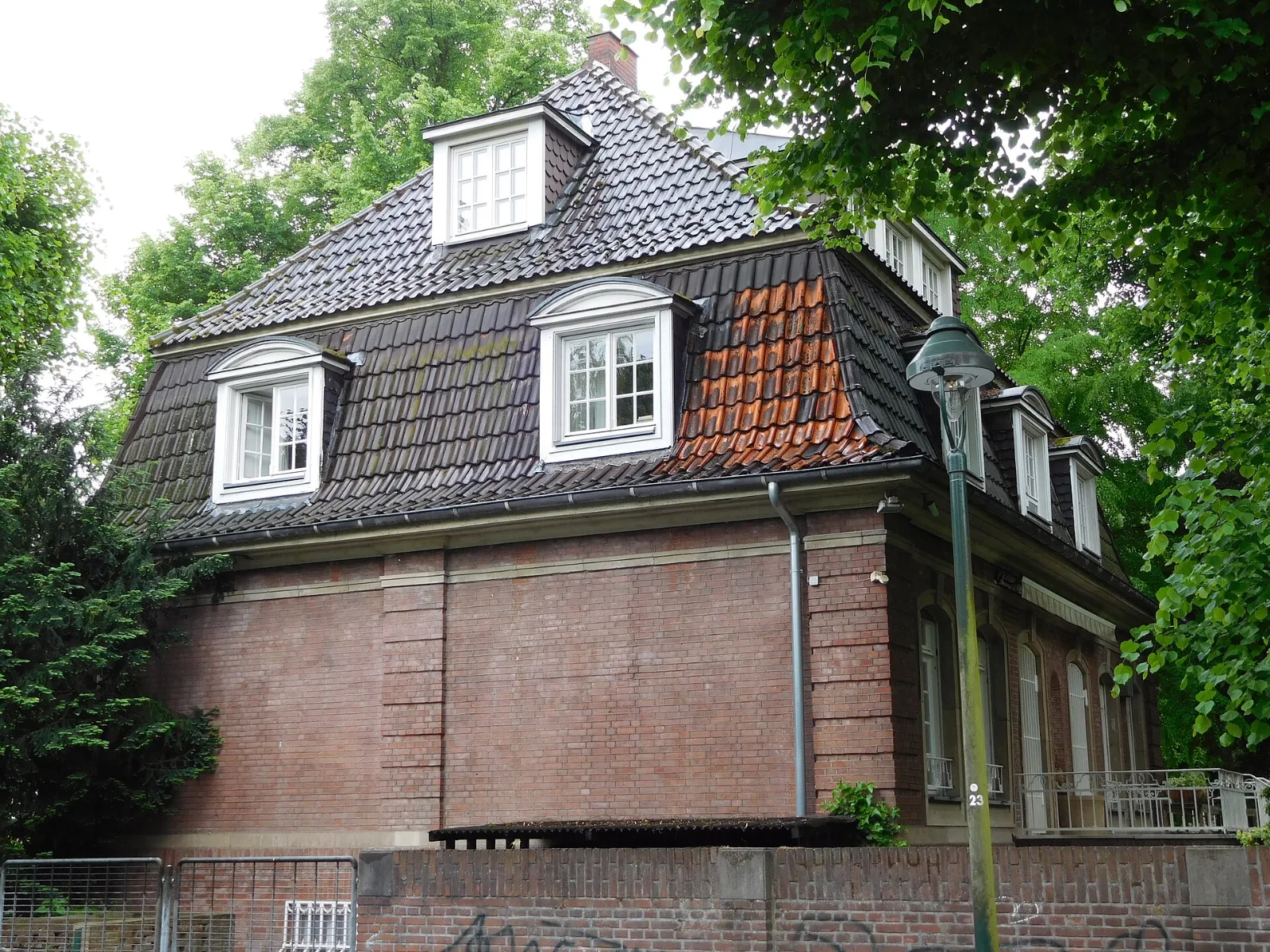  – Düsseldorf-Mörsenbroich