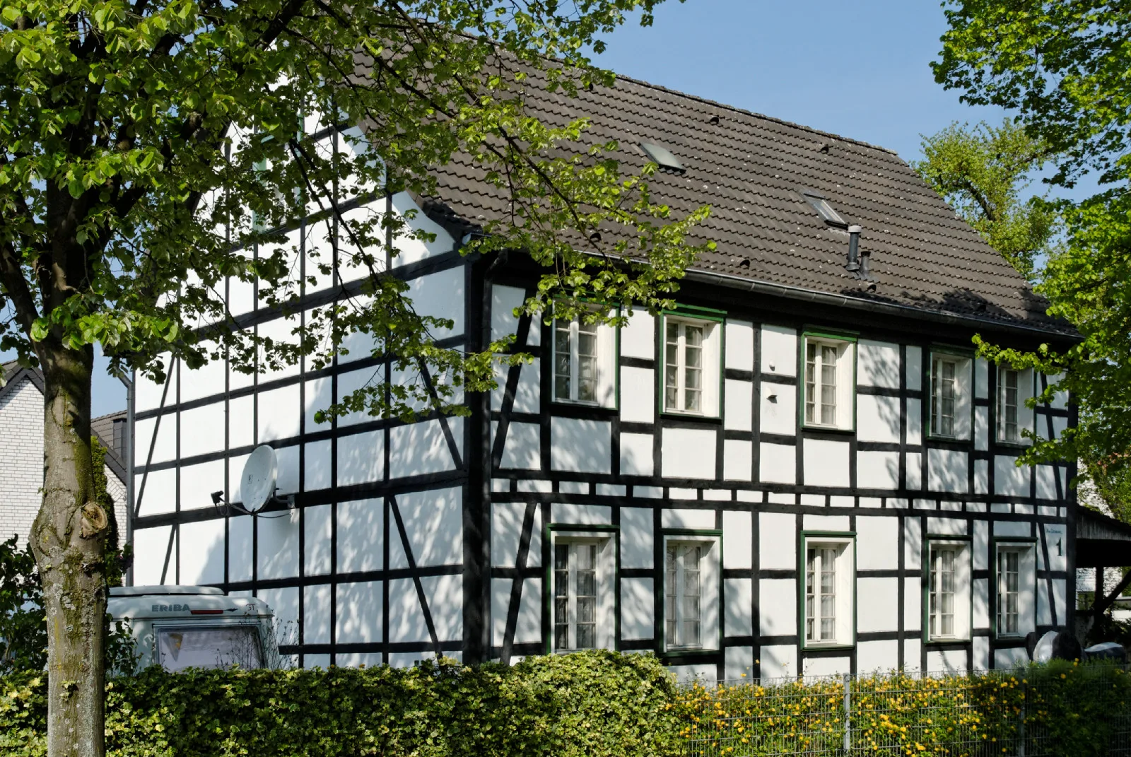 Fachwerkhaus Am Denkmal 1 im alten Ortskern – Düsseldorf-Hassels