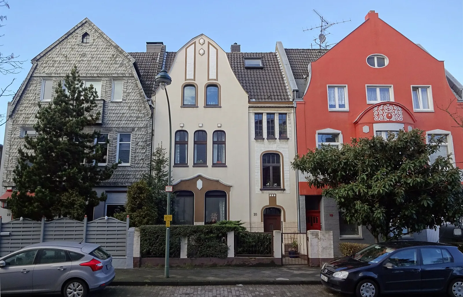 Ältere Wohnhäuser Wiesenstraße 18–22 – Düsseldorf-Heerdt